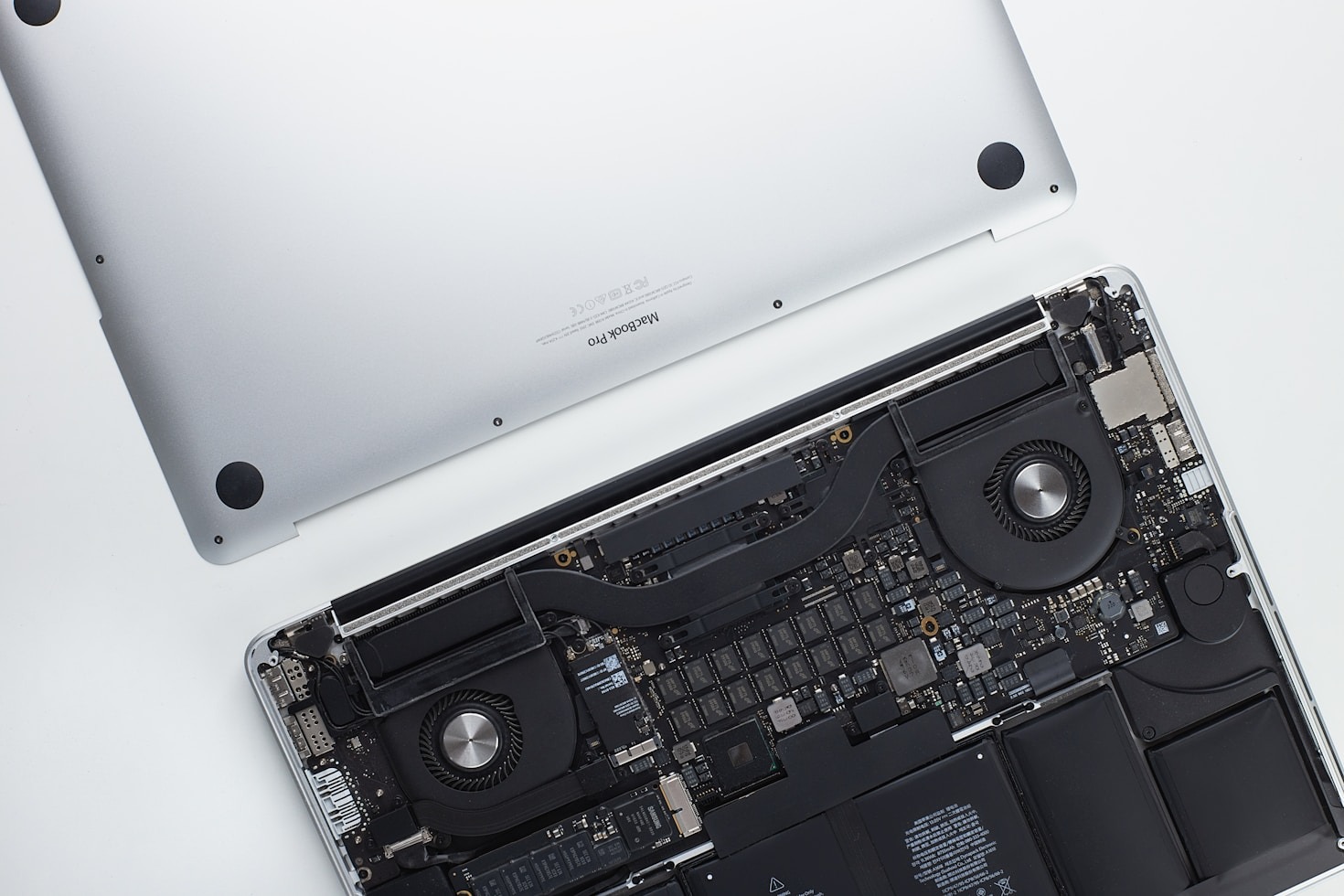 How to Choose Between New and Refurbished Hardware